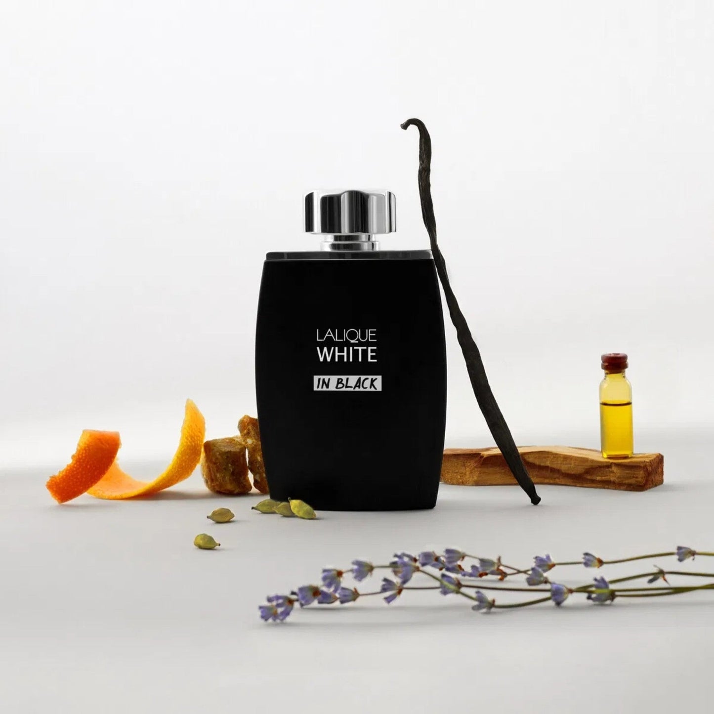 Lalique White In Black Eau de Parfum