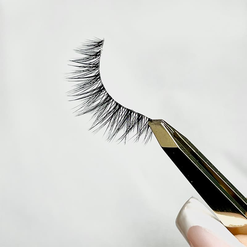 Kash Beauty Whisper Natural Eyelashes