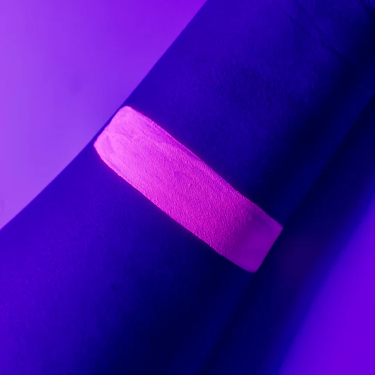 Glisten Cosmetics - Wet Liner - Strawberry (UV Pink) - Small (3g)